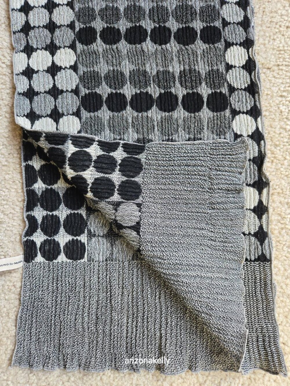 NWOT Nuno for MoMA Wool Scarf Japan Design Mid-Century Retro Circles - Picture 5 of 10